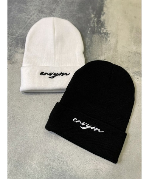 ENVYM(アンビー)の「E LOGO ニット CAP(ニットキャップ/ビーニー・レディース・ホワイト/ブラック・FREE)」の7枚目の写真