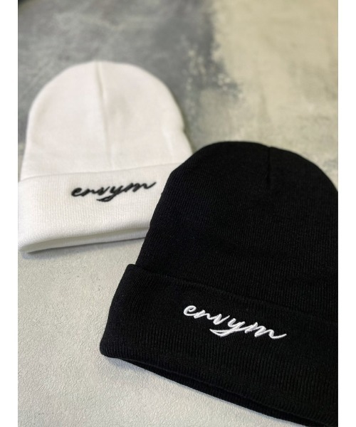 ENVYM(アンビー)の「E LOGO ニット CAP(ニットキャップ/ビーニー・レディース・ホワイト/ブラック・FREE)」の9枚目の写真