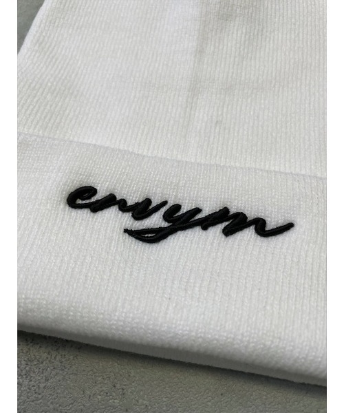 ENVYM(アンビー)の「E LOGO ニット CAP(ニットキャップ/ビーニー・レディース・ホワイト/ブラック・FREE)」の8枚目の写真