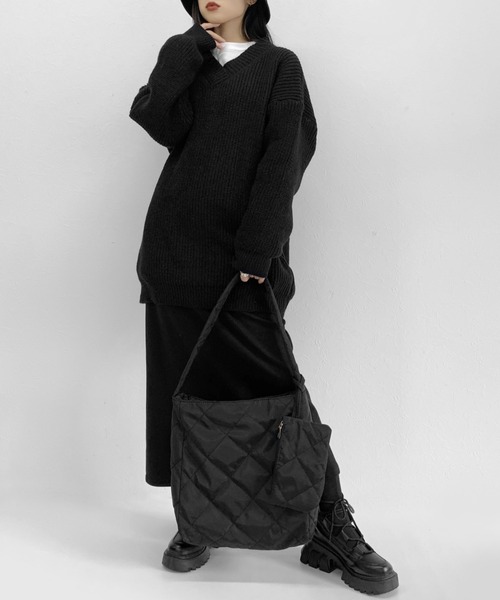 LVEU.(ラブユ.)の「【ZOZOTOWN限定】Mini pouch quilted square shoulder bag / ポーチ付きキルティングスクエアショルダーバッグ(ショルダーバッグ・レディース・ブラック・FREE)」の6枚目の写真