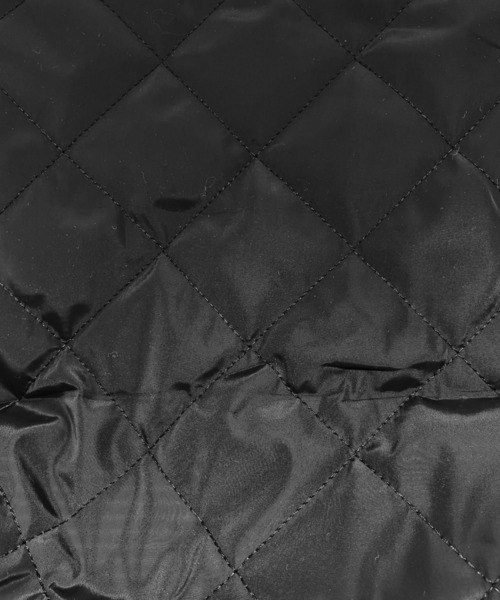 LVEU.(ラブユ.)の「【ZOZOTOWN限定】Mini pouch quilted square shoulder bag / ポーチ付きキルティングスクエアショルダーバッグ(ショルダーバッグ・レディース・ブラック・FREE)」の14枚目の写真