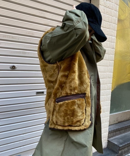 Barbour（バブアー）の「BARBOUR/バブアー　WARM PILE WAISTCOAT ZIPIN LINER ワームパイルウエストコートジップインライナー  MLI0004（ベスト・メンズ・ブラウン・38/40）」の8枚目の写真