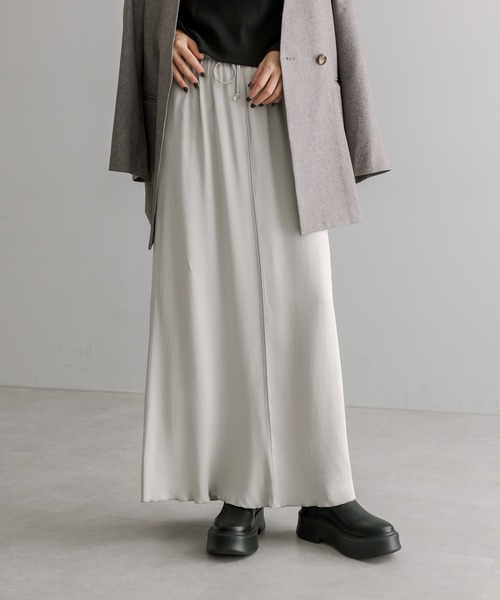mystic（ミスティック）の「【サイズ展開あり】イージーサテンスカート（スカート・レディース・ライトグレー/ネイビー/グリーン・1/2）」の2枚目の写真