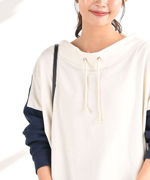 rps（アールピーエス）の「配色裏毛ルーズハイネックプルオーバー（スウェット・レディース・ブルー/アイボリー/ミント/マルチ・フリー）」の9枚目の写真