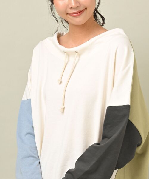 rps（アールピーエス）の「配色裏毛ルーズハイネックプルオーバー（スウェット・レディース・ブルー/アイボリー/ミント/マルチ・フリー）」の12枚目の写真