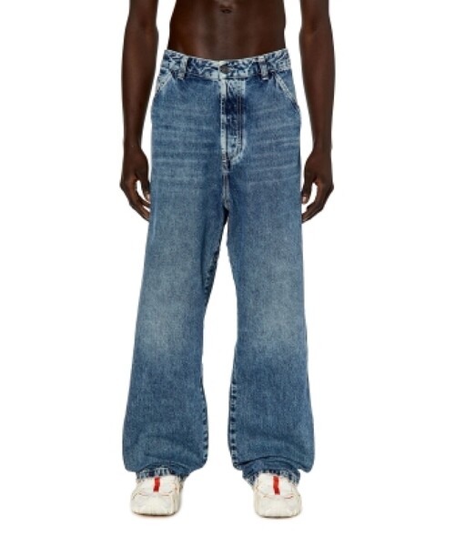 DIESEL（ディーゼル）の「メンズ 23SS デニムパンツ ペインター ルーズフィット（デニムパンツ・メンズ・インディゴブルー・28inch/30inch/34inch/32inch）」の5枚目の写真