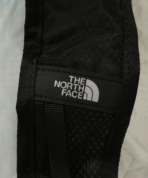 THE NORTH FACE（ザノースフェイス）の「THE NORTH FACE / Mayfly Pack 22（バックパック/リュック・メンズ・ブラック/ライトグレー・ONE SIZE）」の5枚目の写真