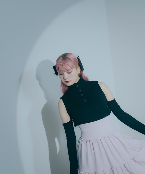 Romansual(ロマンシュアル)の「Romansual/オープンショルダーハイネックニット(ニット/セーター・レディース・ピンク/ブラック・FREE)」の8枚目の写真