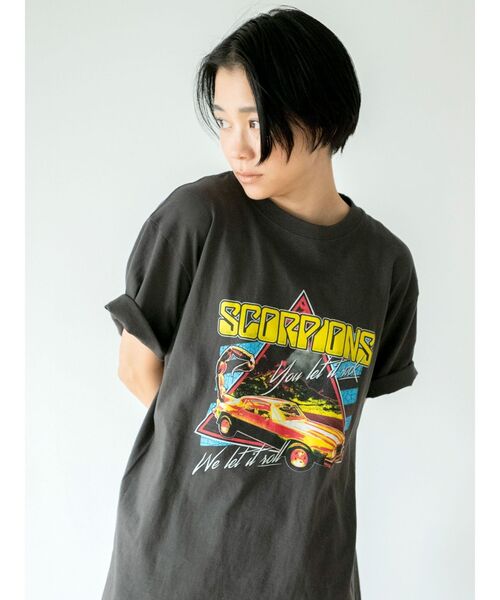 Ungrid（アングリッド）の「SCORPIONSロゴTee（Tシャツ/カットソー・レディース・チャコールグレー・FREE）」の2枚目の写真