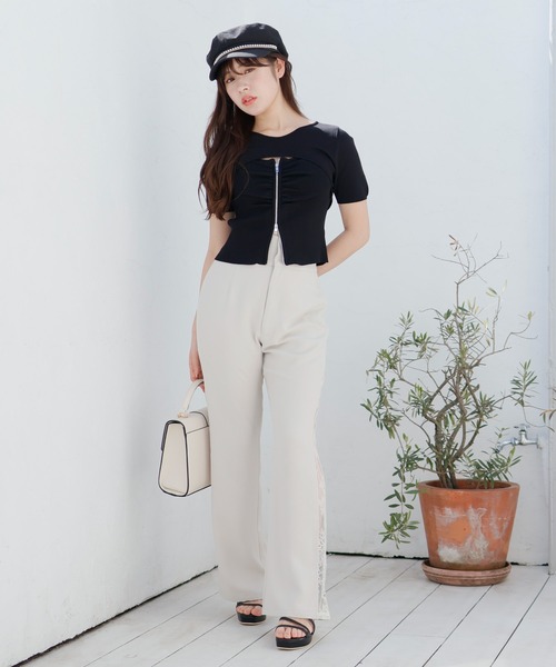 LIPSERVICE(リップサービス)の「サイドレースフレアパンツ(その他パンツ・レディース・ライトベージュ/ブラック・S/M)」の3枚目の写真