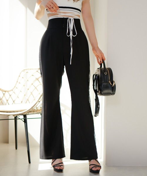 LIPSERVICE(リップサービス)の「サイドレースフレアパンツ(その他パンツ・レディース・ライトベージュ/ブラック・S/M)」の9枚目の写真