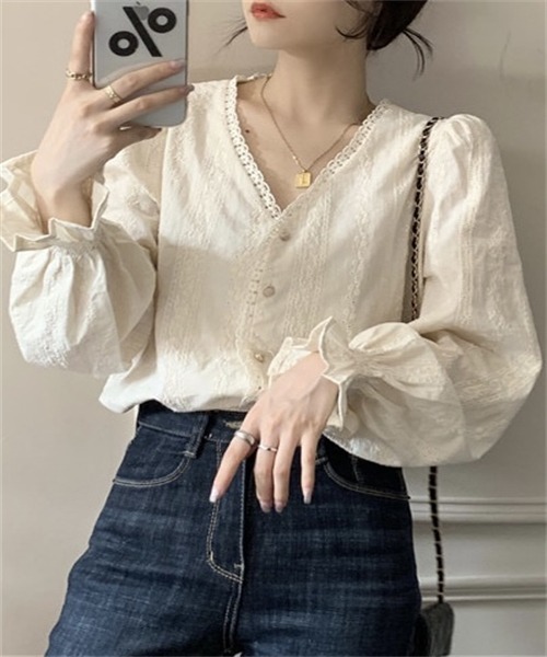 Dream garden(ドリームガーデン)の「花柄刺繍ブラウス(シャツ/ブラウス・レディース・ライトベージュ・XL/L/2XL/M)」の7枚目の写真