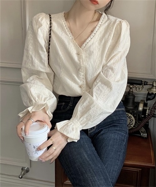 Dream garden(ドリームガーデン)の「花柄刺繍ブラウス(シャツ/ブラウス・レディース・ライトベージュ・XL/L/2XL/M)」の10枚目の写真