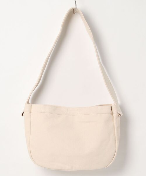 Dickies(ディッキーズ)の「【DICKIES】 NEWSPAPER BAG(ショルダーバッグ・レディース・ホワイト/オフホワイト/アイボリー・FREE)」の4枚目の写真