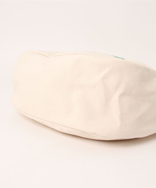 Dickies(ディッキーズ)の「【DICKIES】 NEWSPAPER BAG(ショルダーバッグ・レディース・ホワイト/オフホワイト/アイボリー・FREE)」の5枚目の写真