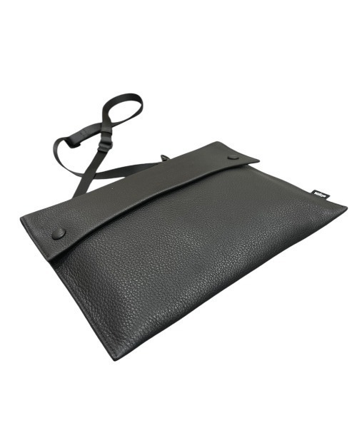 waku(ワク)の「waku ワク 『KURO Series』 FLAP CLUTCH SHOULDER(ショルダーバッグ・メンズ・ブラック・FREE)」の11枚目の写真