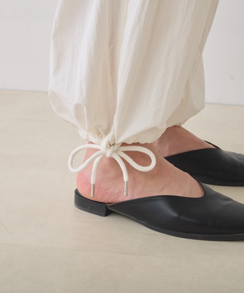 PUAL CE CIN(ピュアルセシン)の「【Du noir】ナイロングルカパラシュートパンツ(その他パンツ・レディース・ブラック/オフホワイト・FREE)」の4枚目の写真