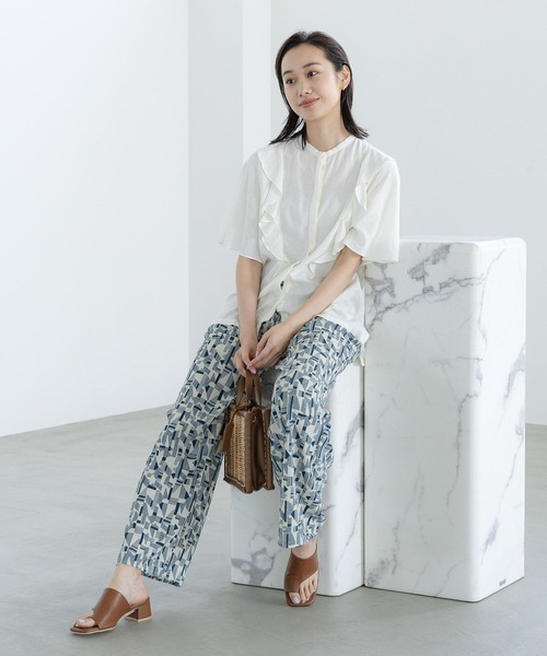 niko and...（ニコアンド）の「リフレッシュリネンレーヨンフリルブラウス（シャツ/ブラウス・レディース・カーキ/ブラック/オフホワイト/ブルー・LARGE/MEDIUM）」の6枚目の写真