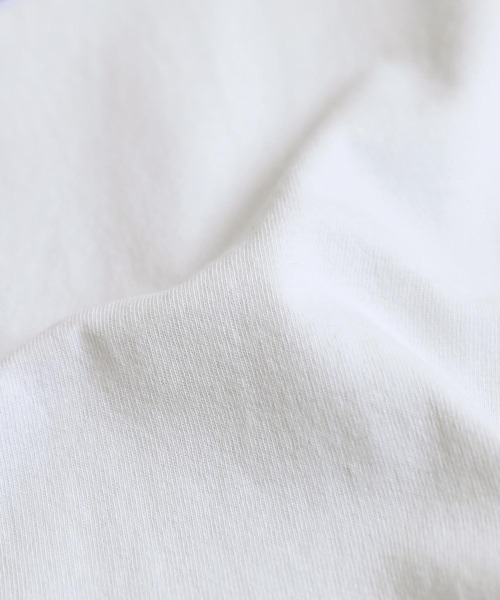 kOhAKU（コハク）の「『アシンメトリー配色デザインTシャツ』（Tシャツ/カットソー・レディース・ブラック/オフホワイト・FREE）」の3枚目の写真