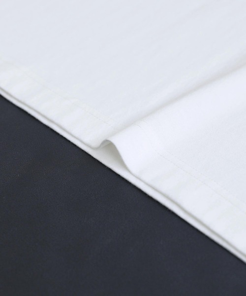 kOhAKU（コハク）の「『アシンメトリー配色デザインTシャツ』（Tシャツ/カットソー・レディース・ブラック/オフホワイト・FREE）」の4枚目の写真