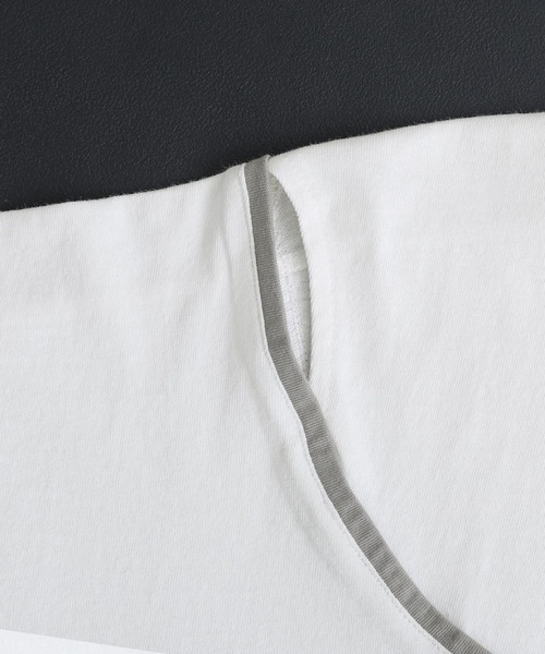 kOhAKU（コハク）の「『アシンメトリー配色デザインTシャツ』（Tシャツ/カットソー・レディース・ブラック/オフホワイト・FREE）」の7枚目の写真