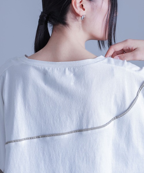 kOhAKU（コハク）の「『アシンメトリー配色デザインTシャツ』（Tシャツ/カットソー・レディース・ブラック/オフホワイト・FREE）」の17枚目の写真