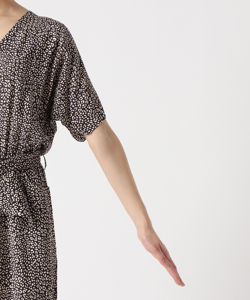 journal standard L'essage(ジャーナルスタンダードレサージュ)の「《追加2》【LUSANA / ルサーナ】jen jumpsuit:ジャンプスーツ(つなぎ/オールインワン・レディース・ブラック系その他・SMALL)」の10枚目の写真