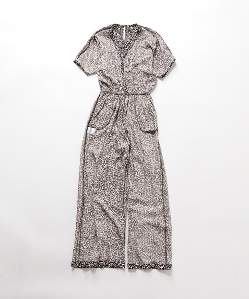 journal standard L'essage(ジャーナルスタンダードレサージュ)の「《追加2》【LUSANA / ルサーナ】jen jumpsuit:ジャンプスーツ(つなぎ/オールインワン・レディース・ブラック系その他・SMALL)」の18枚目の写真