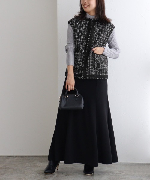 ノーカラーツイードジレ