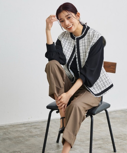 ノーカラーツイードジレ