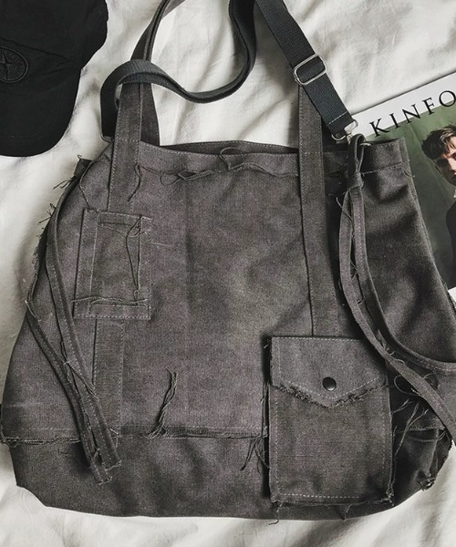 ARULE（アルール）の「A'GEM/9 × .kom『ARULE/アルール』ビンテージ バッグ（ショルダーバッグ・メンズ・チャコールグレー/アイボリー/カーキ・FREE）」の11枚目の写真