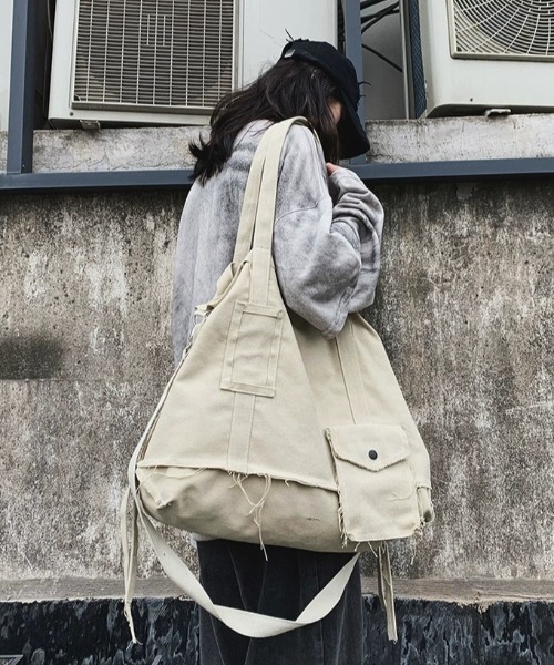 ARULE（アルール）の「A'GEM/9 × .kom『ARULE/アルール』ビンテージ バッグ（ショルダーバッグ・メンズ・チャコールグレー/アイボリー/カーキ・FREE）」の15枚目の写真