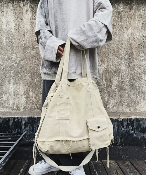 ARULE（アルール）の「A'GEM/9 × .kom『ARULE/アルール』ビンテージ バッグ（ショルダーバッグ・メンズ・チャコールグレー/アイボリー/カーキ・FREE）」の7枚目の写真