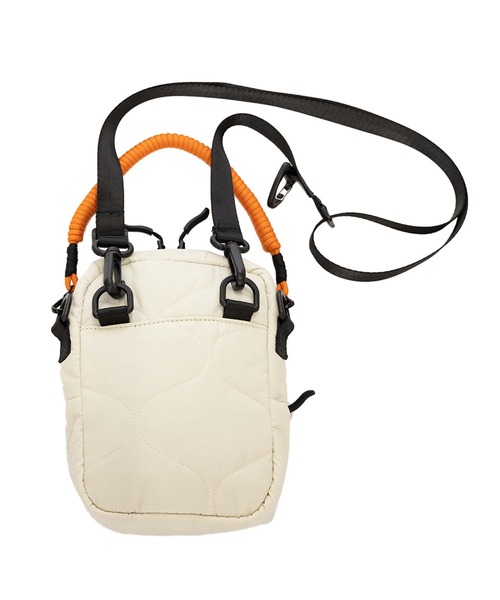 KiU（キウ）の「キルティングパデッドポシェット（ショルダーバッグ・レディース・アイボリー/カーキ/ブラック・FREE）」の4枚目の写真