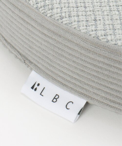 LBC(エルビーシー)の「ラウンドコンビシートクッション H4cm(クッション/クッションカバー・レディース・グレー/ベージュ/ネイビー・FREE)」の17枚目の写真
