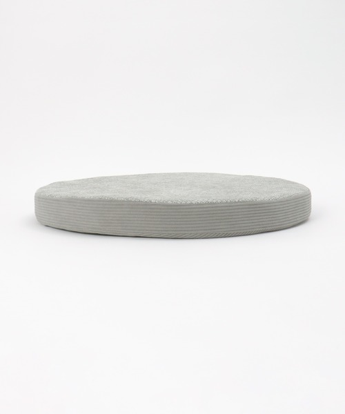 LBC(エルビーシー)の「ラウンドコンビシートクッション H4cm(クッション/クッションカバー・レディース・グレー/ベージュ/ネイビー・FREE)」の7枚目の写真