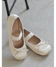 スクエアトゥバレエシューズ