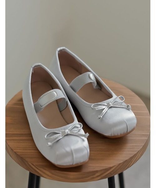 Re:EDIT（リエディ）の「スクエアトゥバレエシューズ（パンプス・レディース・シルバー/ベージュ/ブラック・SMALL/MEDIUM/X-LARGE/LARGE）」の3枚目の写真