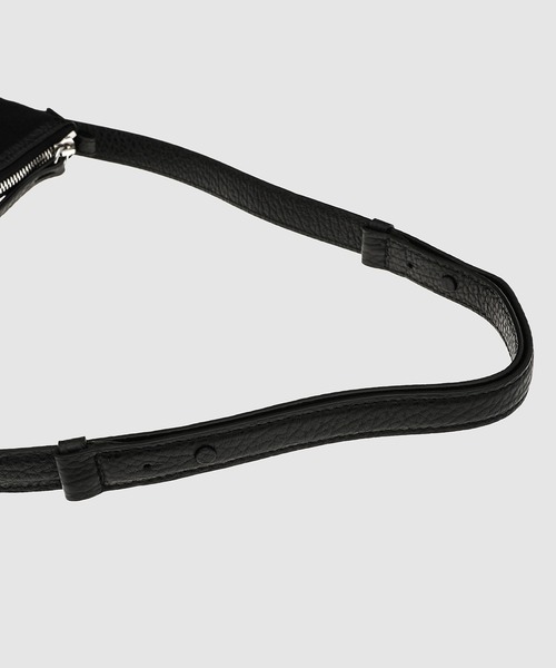 Maison Margiela（メゾンマルジェラ）の「5AC HOBO SMALL（ショルダーバッグ・レディース・ブラック/ホワイト/ネイビー系/ブラウン系その他・FREE）」の8枚目の写真