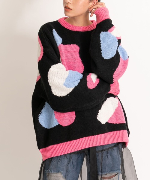 bohmal（ボマール）の「カラフルモチーフ柄オーバーサイズニット（ニット/セーター・レディース・ブラック/ネイビー/グレー・FREE）」の4枚目の写真