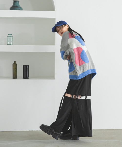 bohmal（ボマール）の「カラフルモチーフ柄オーバーサイズニット（ニット/セーター・レディース・ブラック/ネイビー/グレー・FREE）」の10枚目の写真