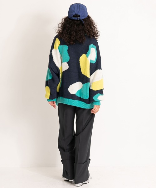 bohmal（ボマール）の「カラフルモチーフ柄オーバーサイズニット（ニット/セーター・レディース・ブラック/ネイビー/グレー・FREE）」の11枚目の写真