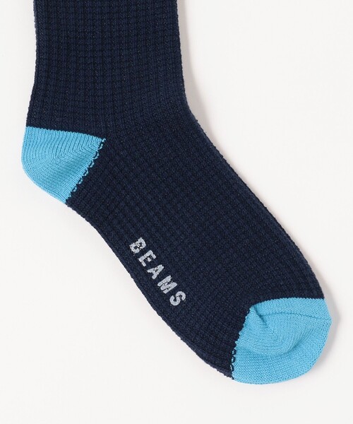 BEAMS（ビームス）の「BEAMS / 2トーン ワッフル クルーソックス（ソックス/靴下・メンズ・オフホワイト/ネイビー/ブラック・ONE SIZE）」の5枚目の写真