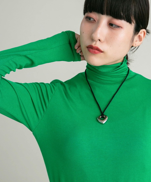 KBF（ケイビーエフ）の「ハートモチーフペンダント（ネックレス・レディース・シルバー・ONE）」の2枚目の写真