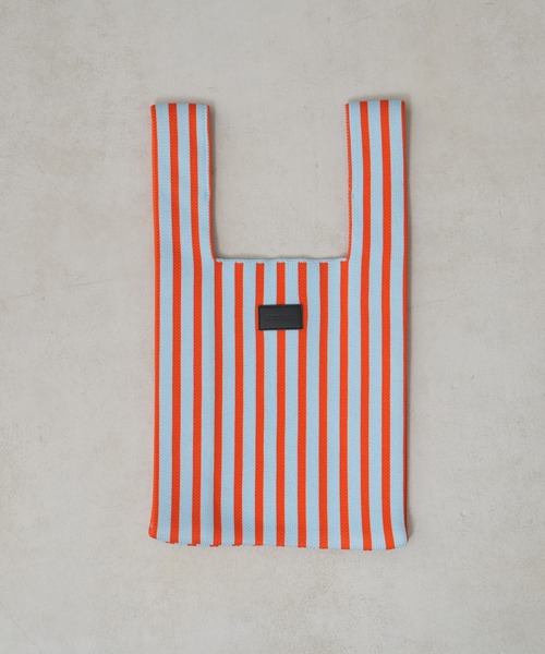 Actually(アクチュアリー)の「ニットストライプバッグ S(ハンドバッグ・レディース・ブルー/レッド・フリー)」の11枚目の写真