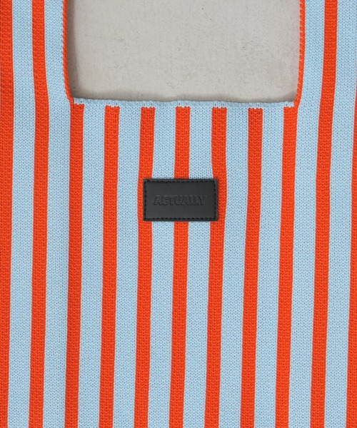 Actually(アクチュアリー)の「ニットストライプバッグ S(ハンドバッグ・レディース・ブルー/レッド・フリー)」の14枚目の写真