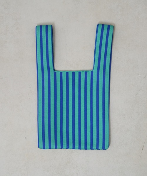 Actually(アクチュアリー)の「ニットストライプバッグ S(ハンドバッグ・レディース・ブルー/レッド・フリー)」の6枚目の写真