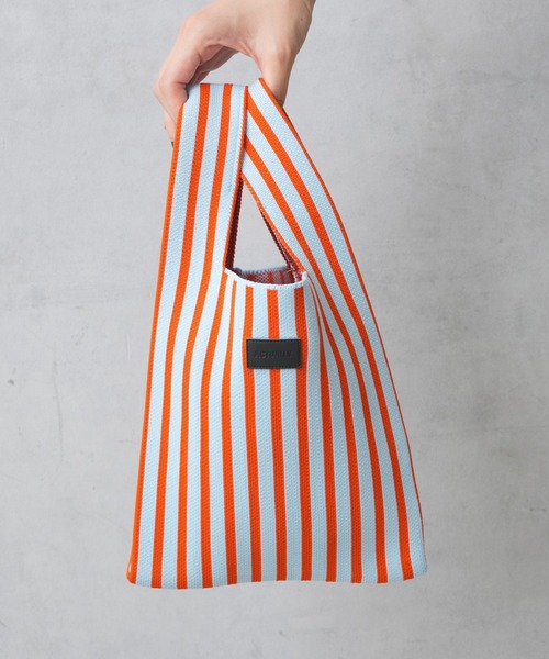 Actually(アクチュアリー)の「ニットストライプバッグ S(ハンドバッグ・レディース・ブルー/レッド・フリー)」の12枚目の写真