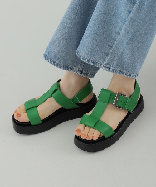 Ray BEAMS（レイビームス）の「MOHI / Tストラップ サンダル（サンダル・レディース・ブラック/グリーン・38/37/36/39）」の9枚目の写真