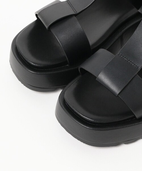 Ray BEAMS（レイビームス）の「MOHI / Tストラップ サンダル（サンダル・レディース・ブラック/グリーン・38/37/36/39）」の11枚目の写真